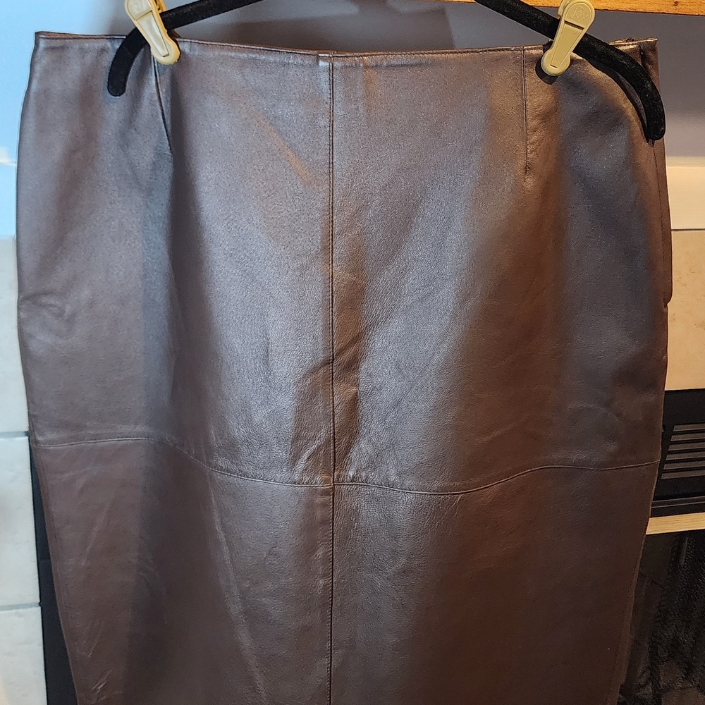Peter Nygard Brown Leather Pencil Skirt
